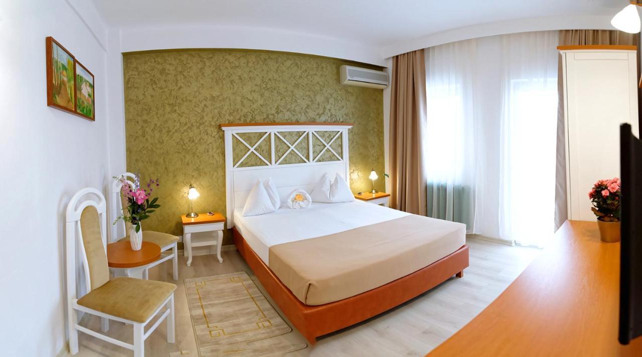Hotel Albatros Mamaia Extérieur photo