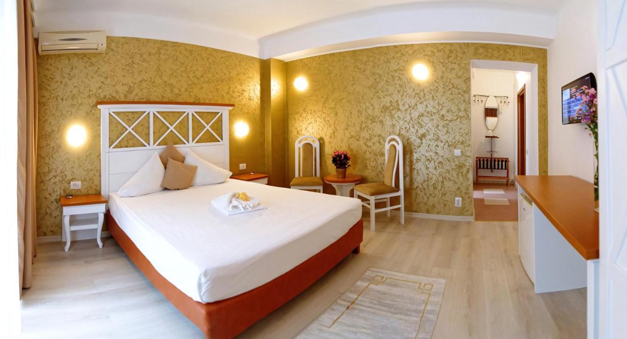 Hotel Albatros Mamaia Extérieur photo