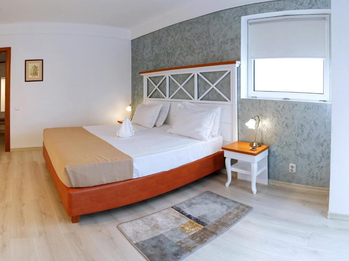Hotel Albatros Mamaia Extérieur photo