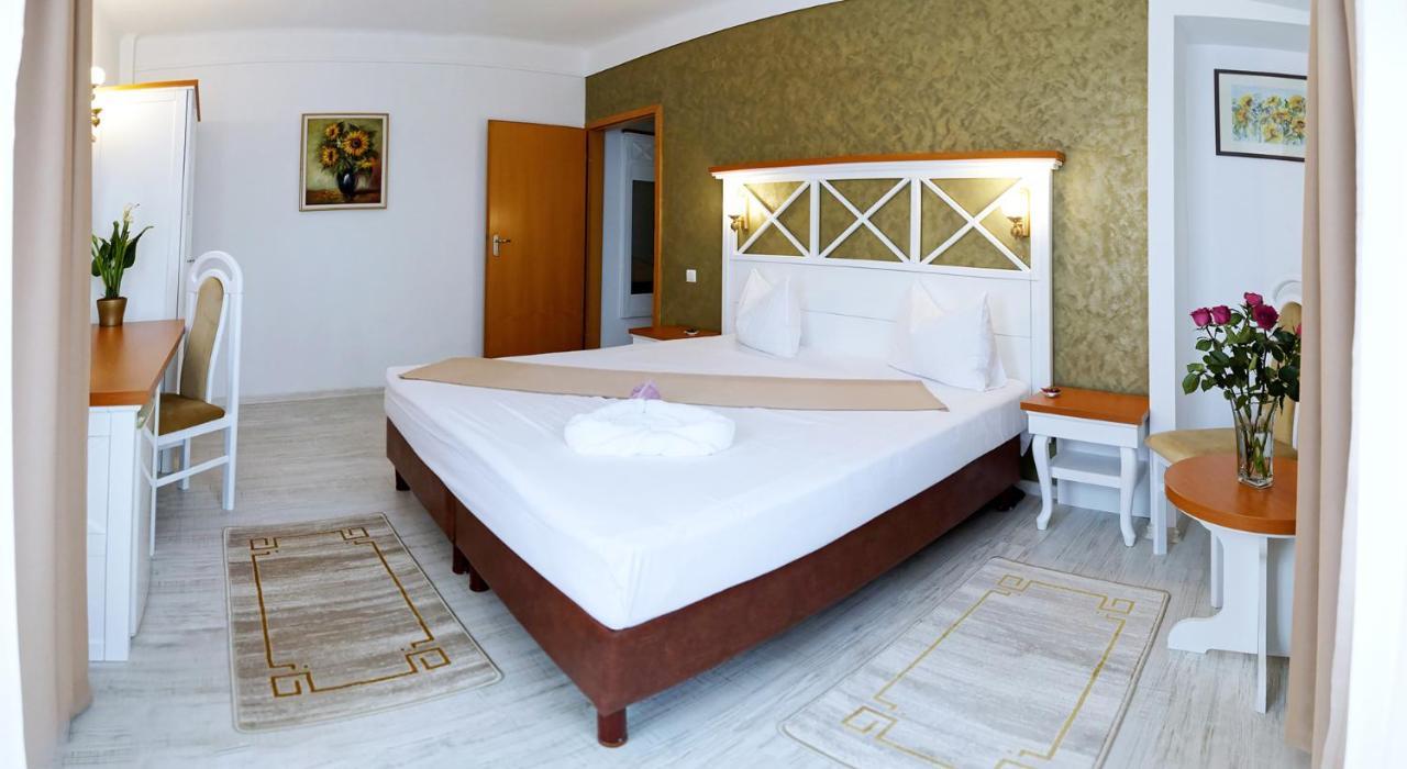 Hotel Albatros Mamaia Extérieur photo
