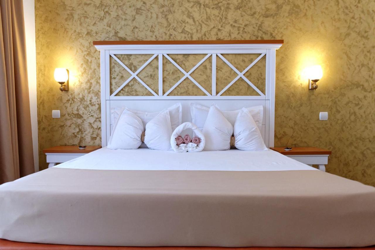 Hotel Albatros Mamaia Extérieur photo