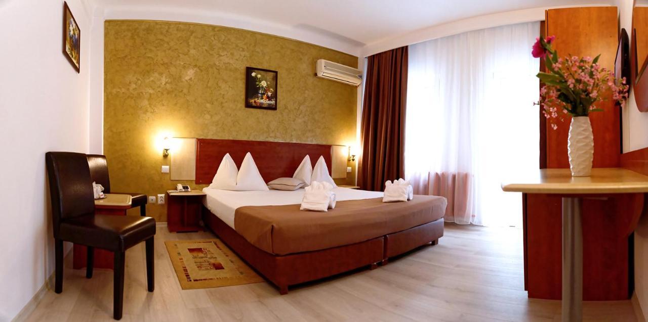 Hotel Albatros Mamaia Extérieur photo