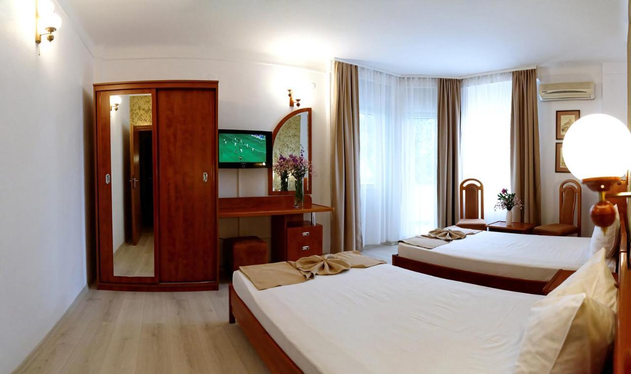 Hotel Albatros Mamaia Extérieur photo