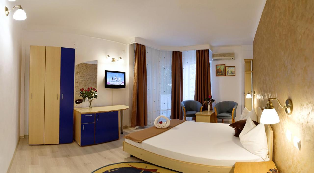 Hotel Albatros Mamaia Extérieur photo