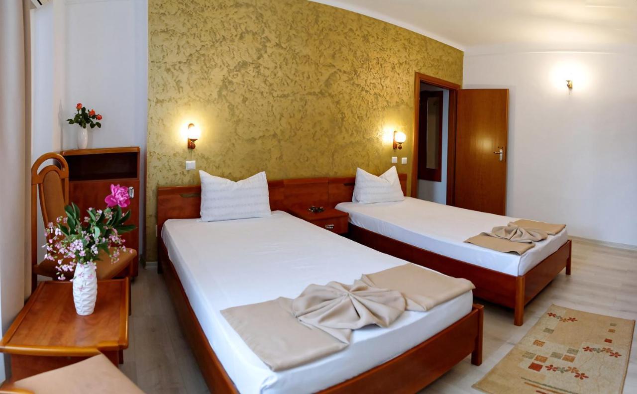 Hotel Albatros Mamaia Extérieur photo