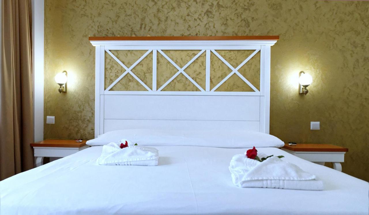 Hotel Albatros Mamaia Extérieur photo