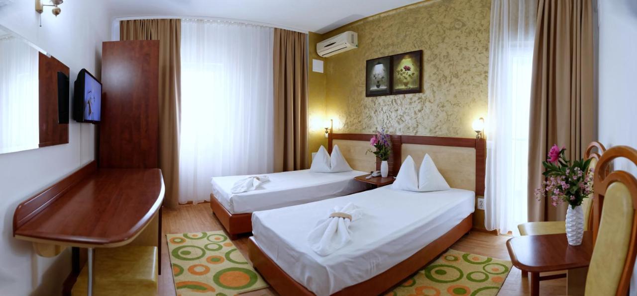 Hotel Albatros Mamaia Extérieur photo