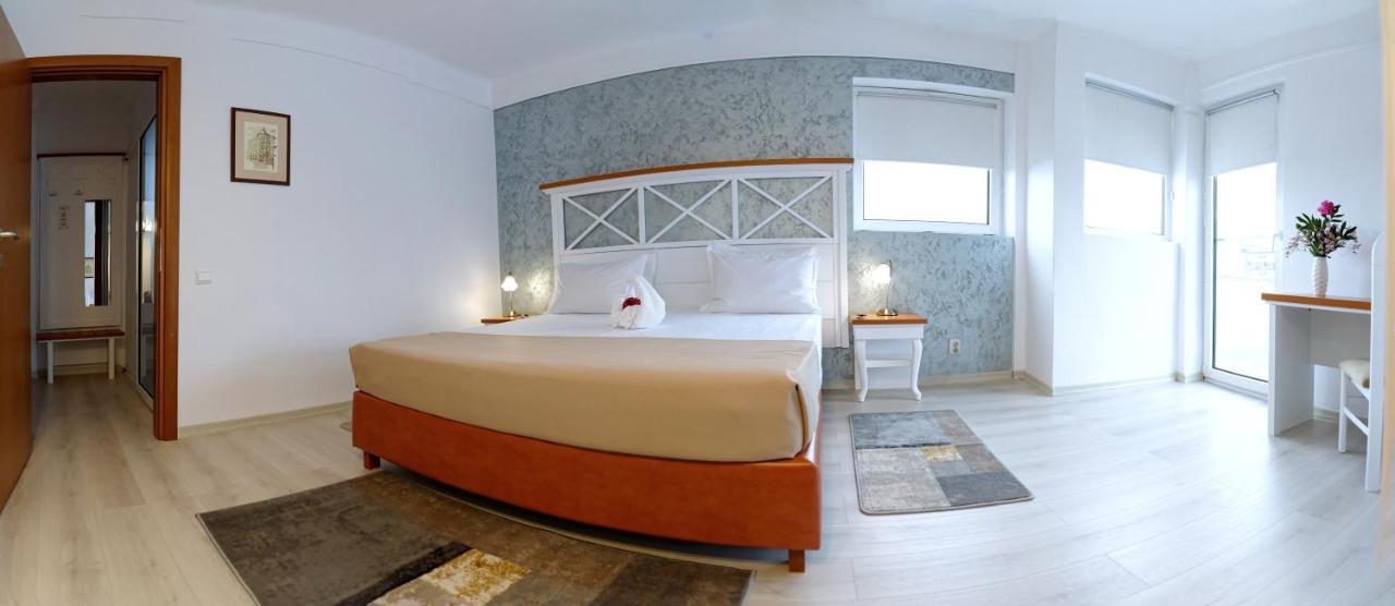 Hotel Albatros Mamaia Extérieur photo